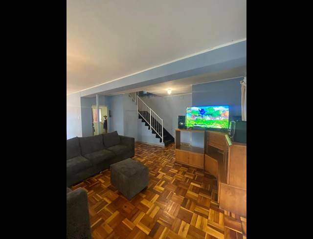 3 BEDROOM HOUSE FOR SALE IN GLENWOOD